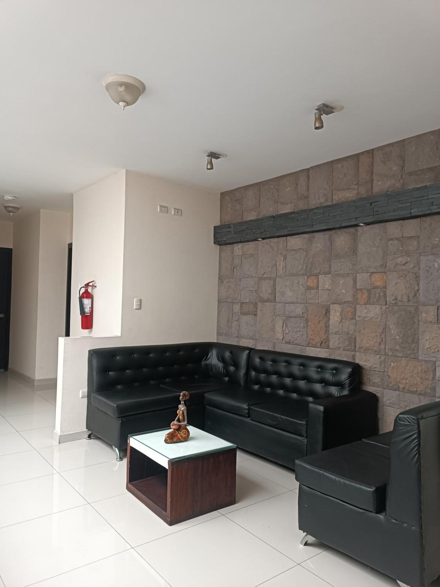 Hotel Quezada Hermanos Санто-Домінґо-де-лос-Колорадос Екстер'єр фото