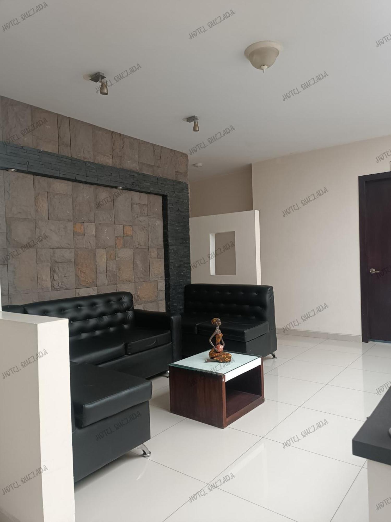 Hotel Quezada Hermanos Санто-Домінґо-де-лос-Колорадос Екстер'єр фото