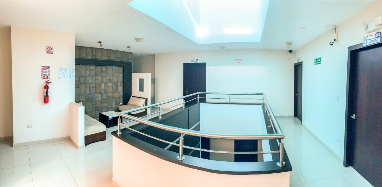 Hotel Quezada Hermanos Санто-Домінґо-де-лос-Колорадос Екстер'єр фото